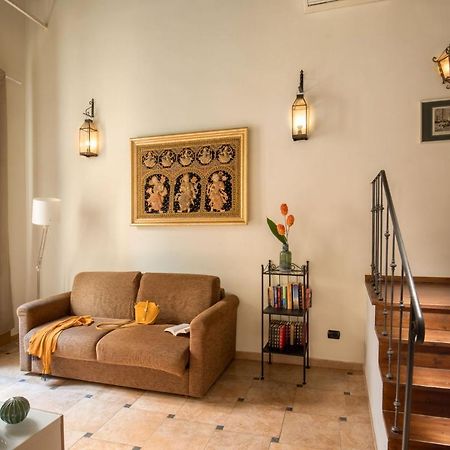 Cappellari Apartments - Campo De' Fiori Рим Екстериор снимка