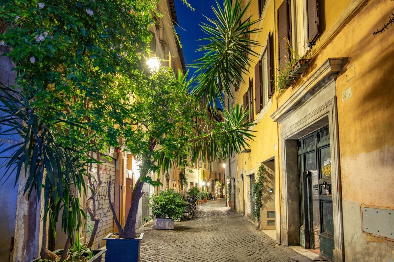 Cappellari Apartments - Campo De' Fiori Рим Екстериор снимка