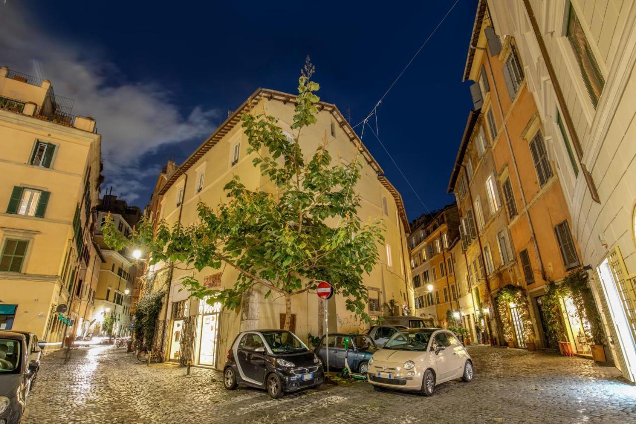 Cappellari Apartments - Campo De' Fiori Рим Екстериор снимка