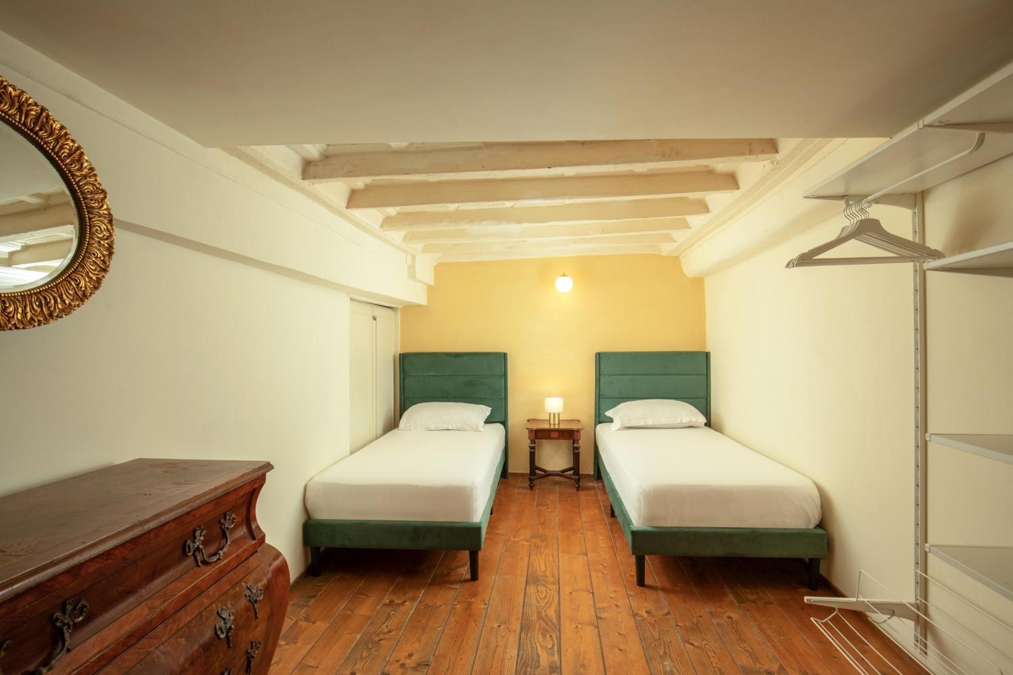 Cappellari Apartments - Campo De' Fiori Рим Екстериор снимка