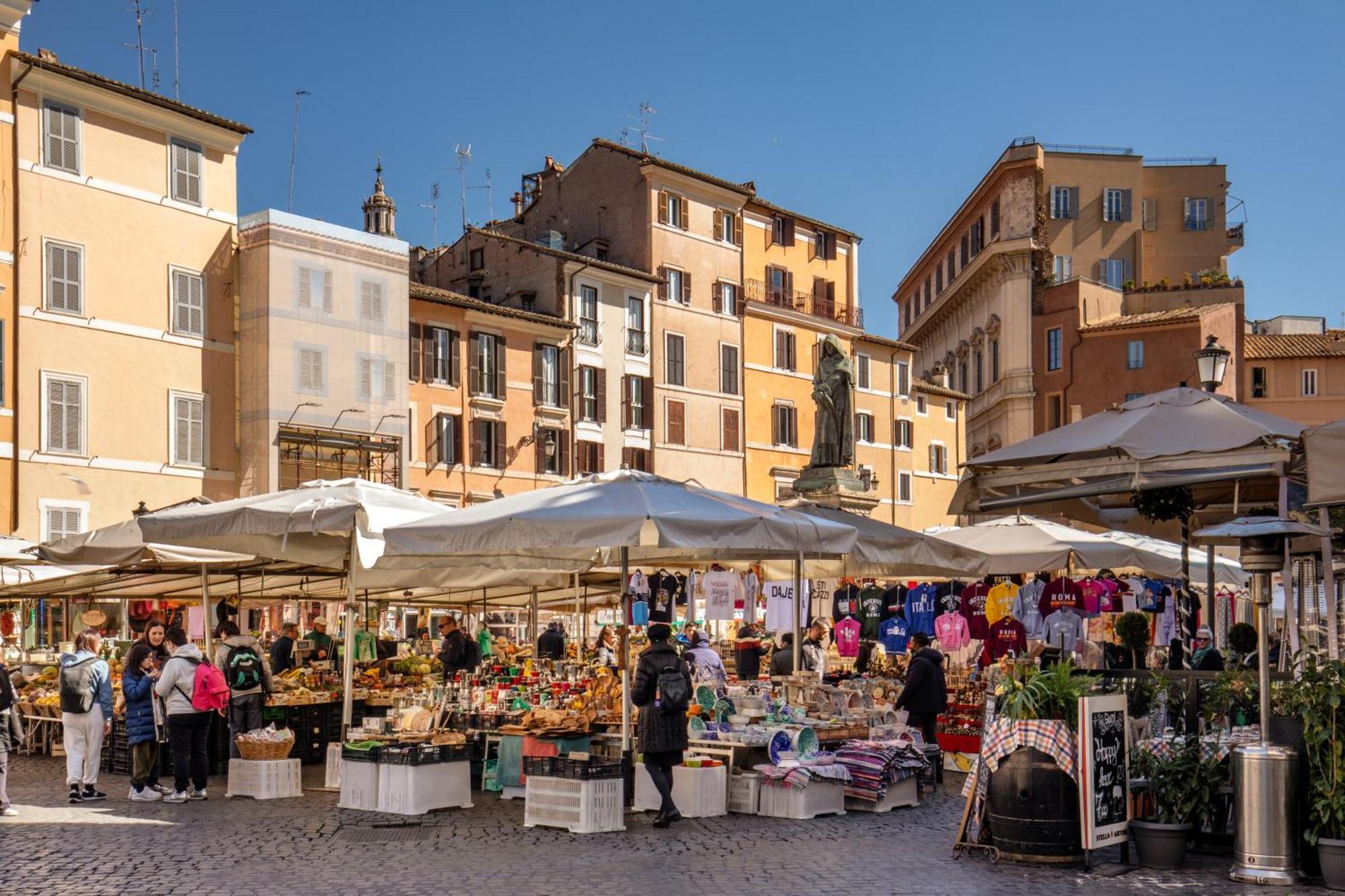 Cappellari Apartments - Campo De' Fiori Рим Екстериор снимка