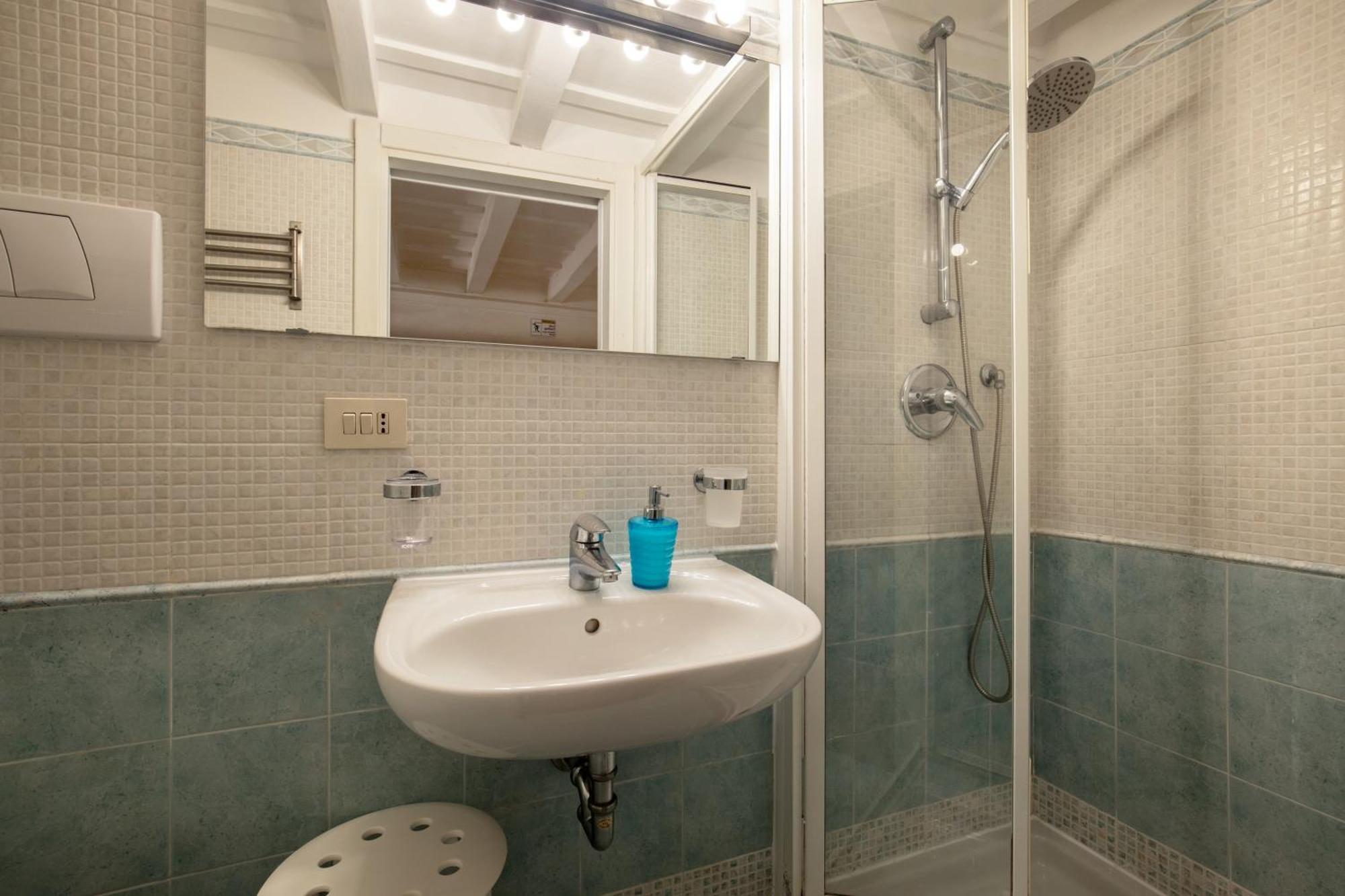 Cappellari Apartments - Campo De' Fiori Рим Екстериор снимка