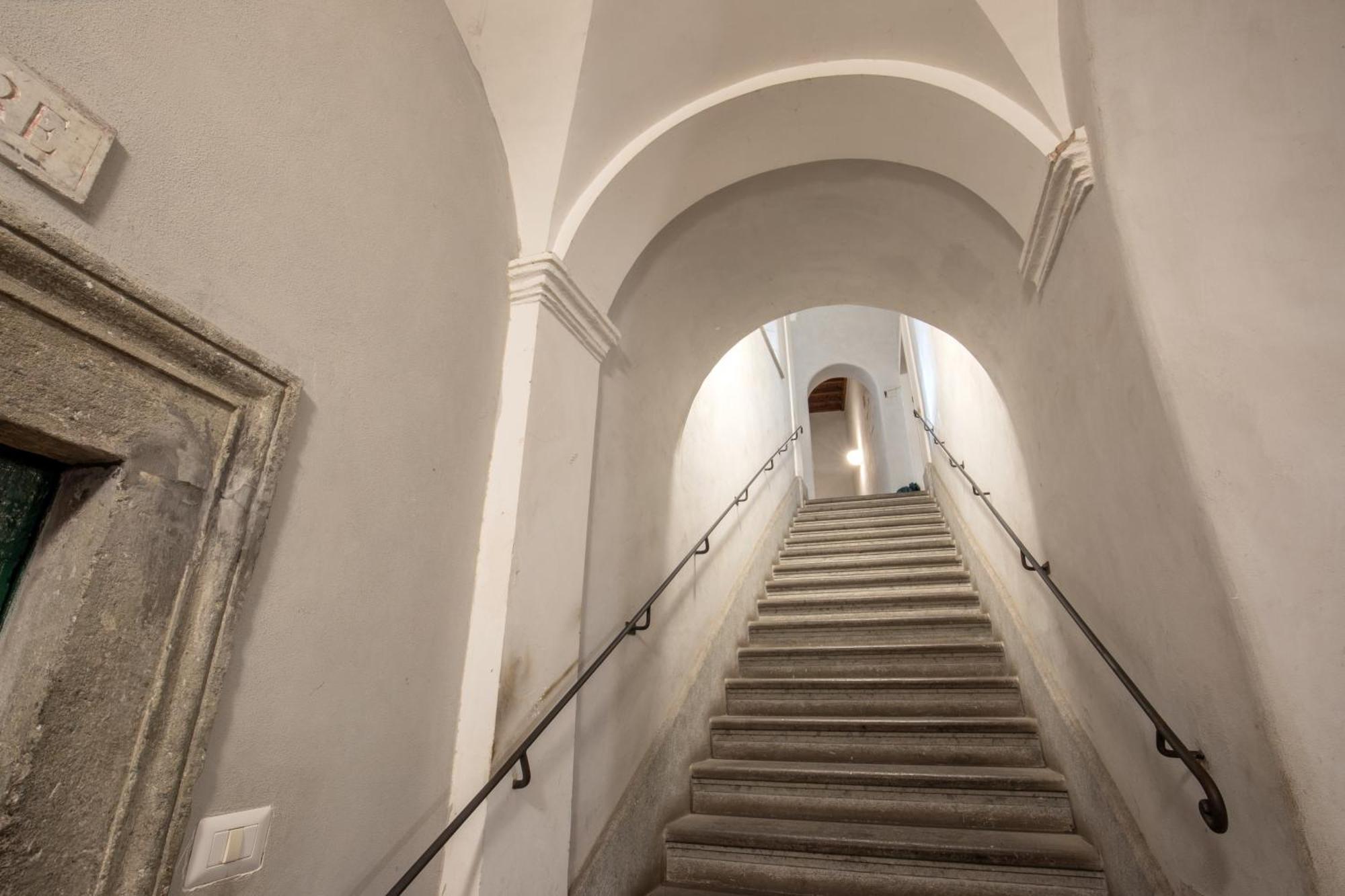 Cappellari Apartments - Campo De' Fiori Рим Екстериор снимка