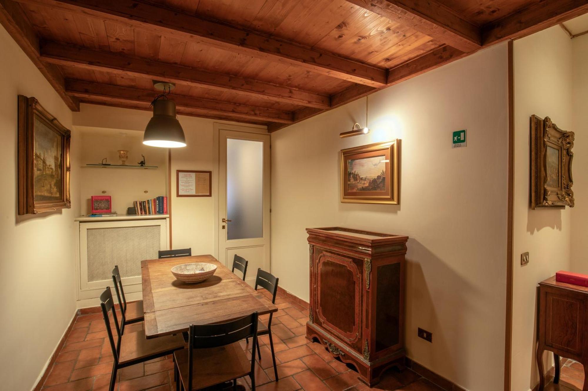 Cappellari Apartments - Campo De' Fiori Рим Екстериор снимка